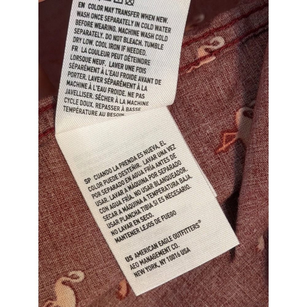 American Eagle Flex Men Shirt XS Flamingos Button Up Dark Red Stretch Valentine - Picture 8 of 13